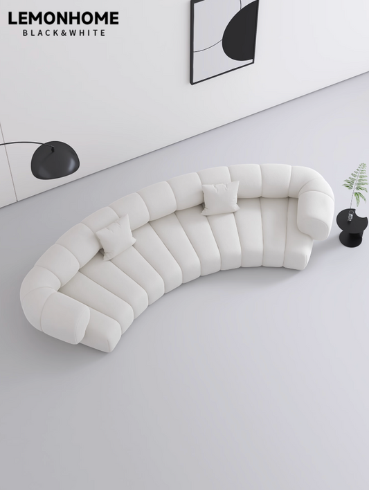 Canapé incurvé de style minimaliste moderne